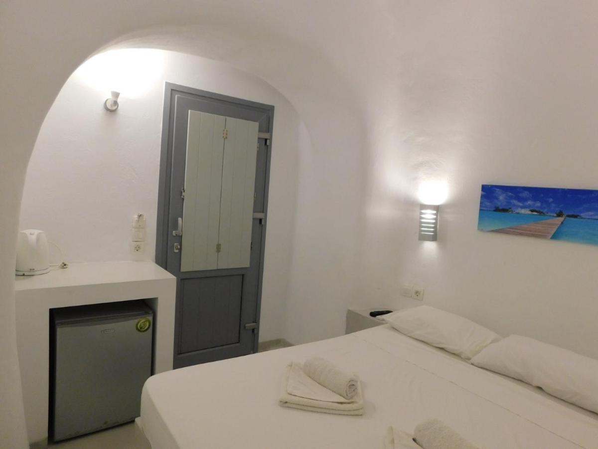 Calm Center Rooms Fira  Exterior photo