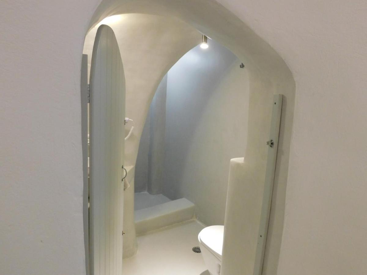 Calm Center Rooms Fira  Exterior photo