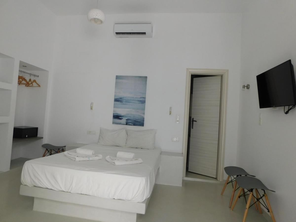Calm Center Rooms Fira  Exterior photo