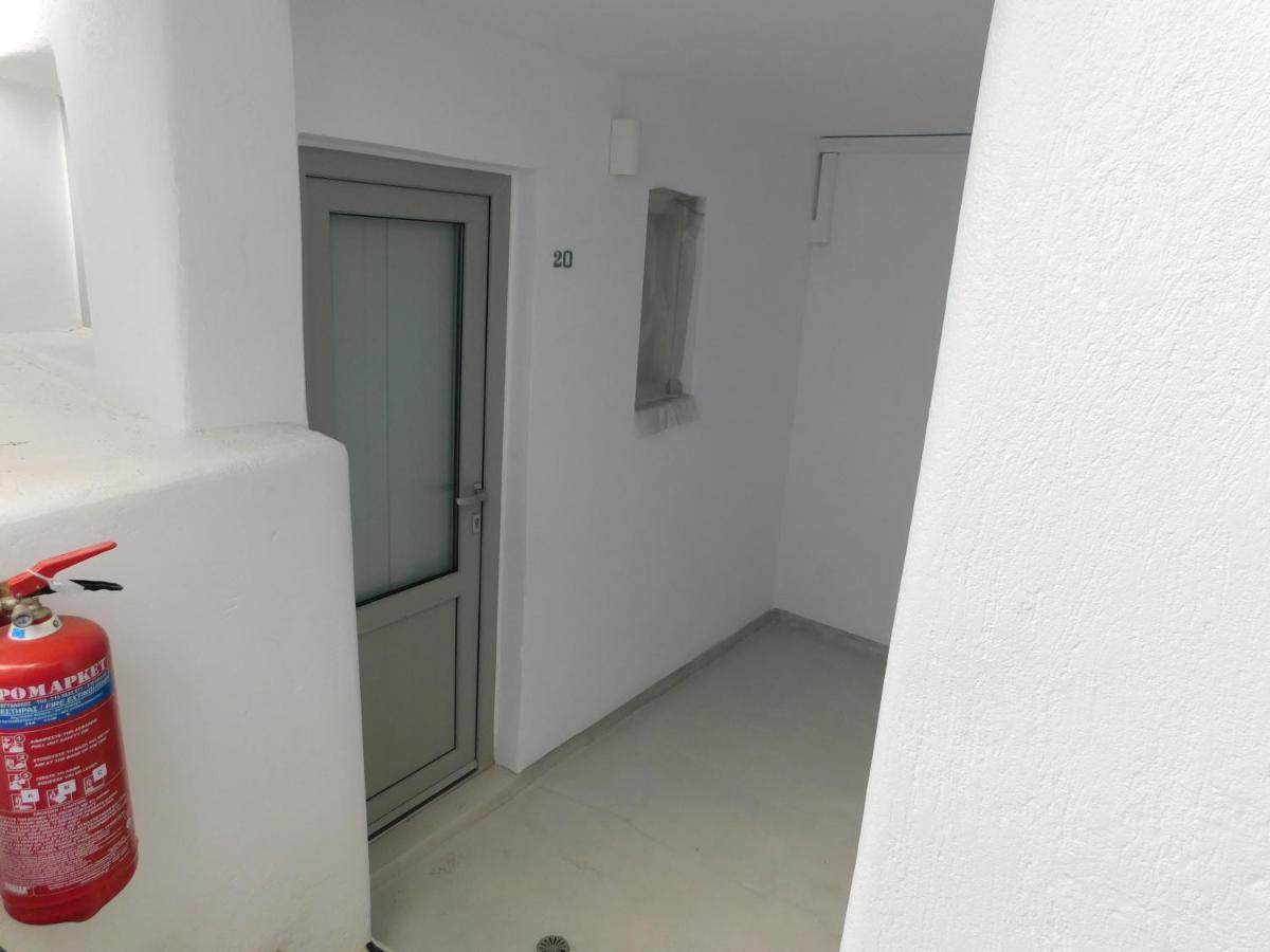 Calm Center Rooms Fira  Exterior photo