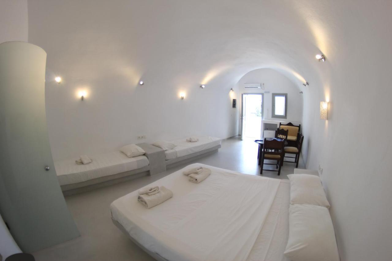 Calm Center Rooms Fira  Exterior photo